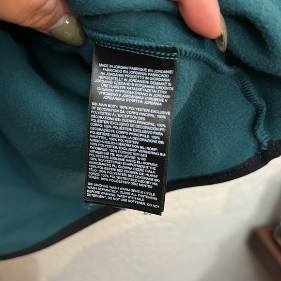 NWT The North Face Glacier Fleece Sweater 1/4 Zip in Green - Picture 7 of 11